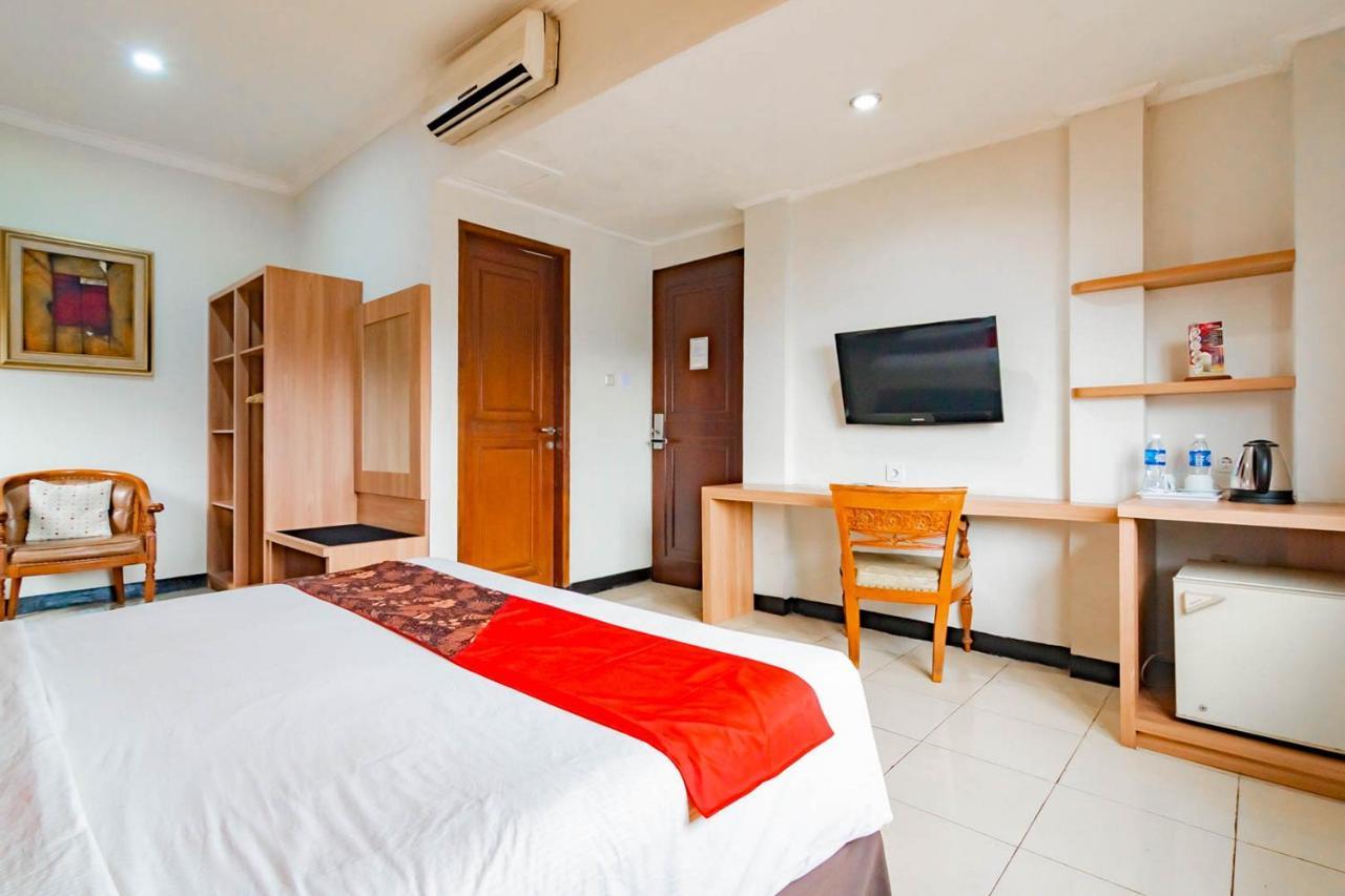 Cihampelas Hotel 2 Mitra Reddoorz Bandung Exterior foto