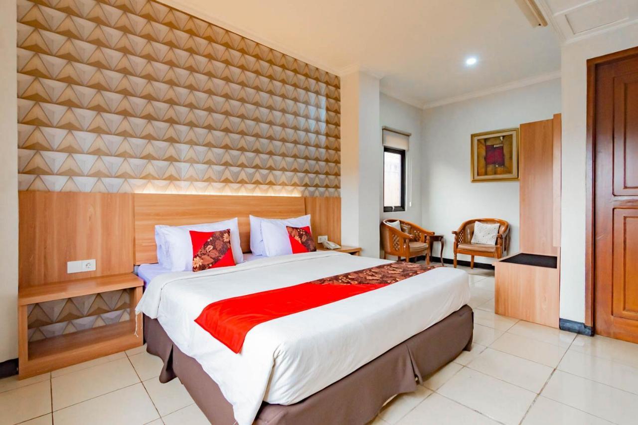 Cihampelas Hotel 2 Mitra Reddoorz Bandung Exterior foto